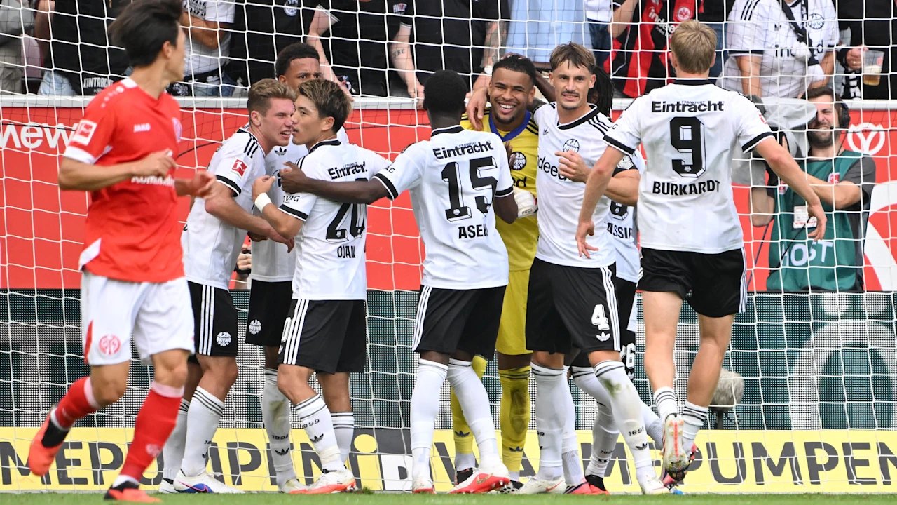 Eintracht Frankfurt: Was nach Mainz-Erlösung in der Kabine passierte
