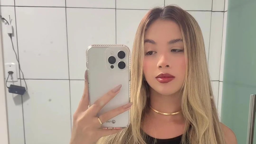 Angreifer zerren Influencerin aus dem Haus und erschießen sie