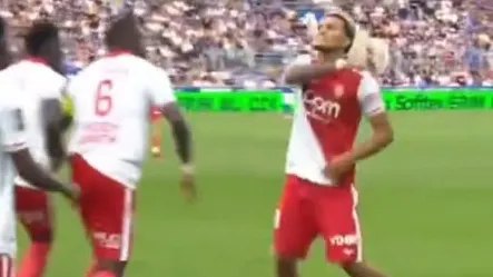 Ex-BVB-Juwel Brunner jubelt mit Kopf-ab-Geste – nach Tor für Monaco