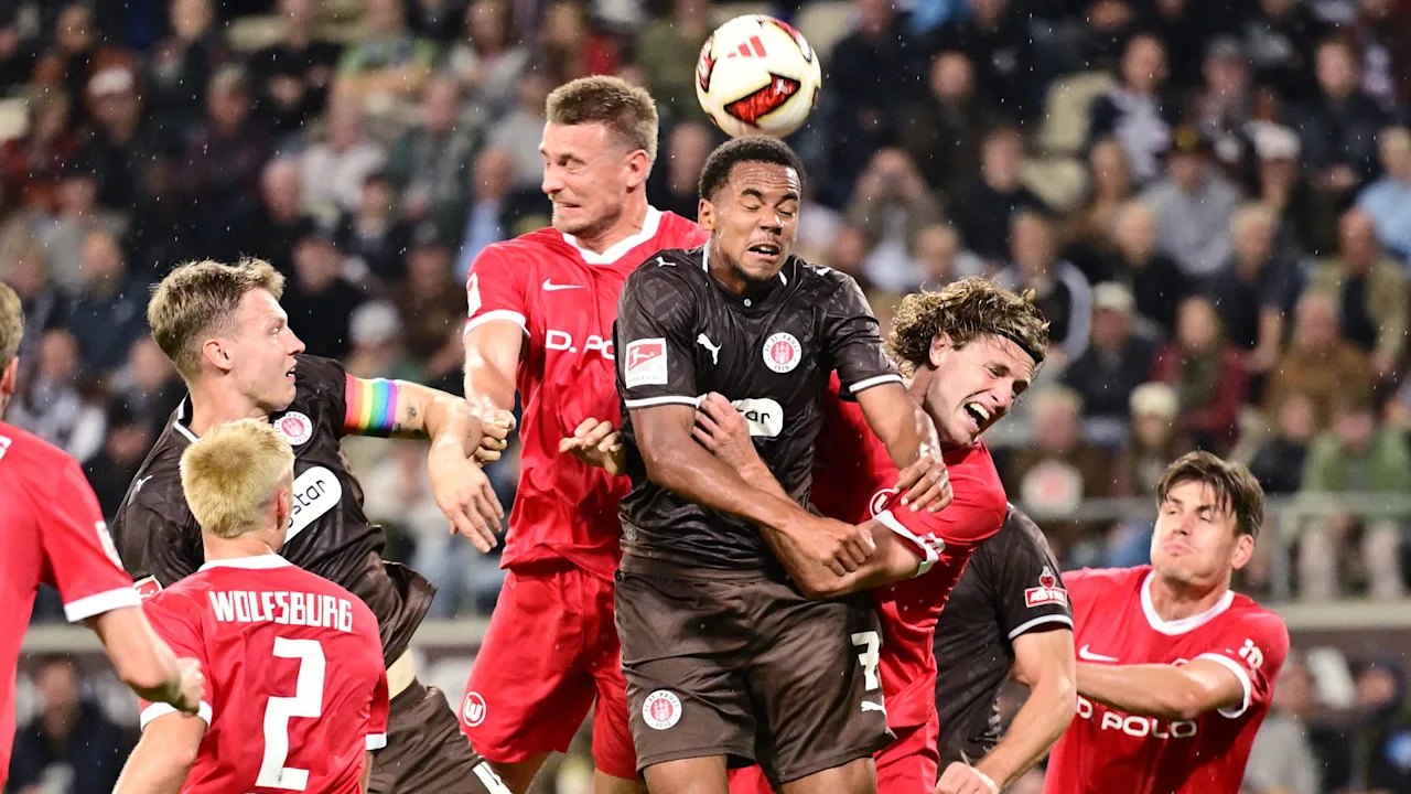 FC St. Pauli: Youssoupha Niang hat besondere Gabe! Auf dem Platz ist der Stürmer den Kopf los