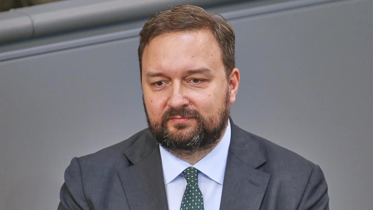 Neuer CDU-Vizegeneral von Bundeskanzler Merz ruft zu Wahl einer Top-Linken auf
