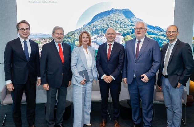 Regierungsrat Hubert Büchel zu wirtschaftspolitischen Gesprächen in Wien
