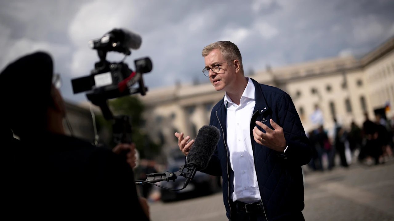 Schutz für Schwule in Berlin: CDU-Spitzenkandidat fordert mehr Kameras