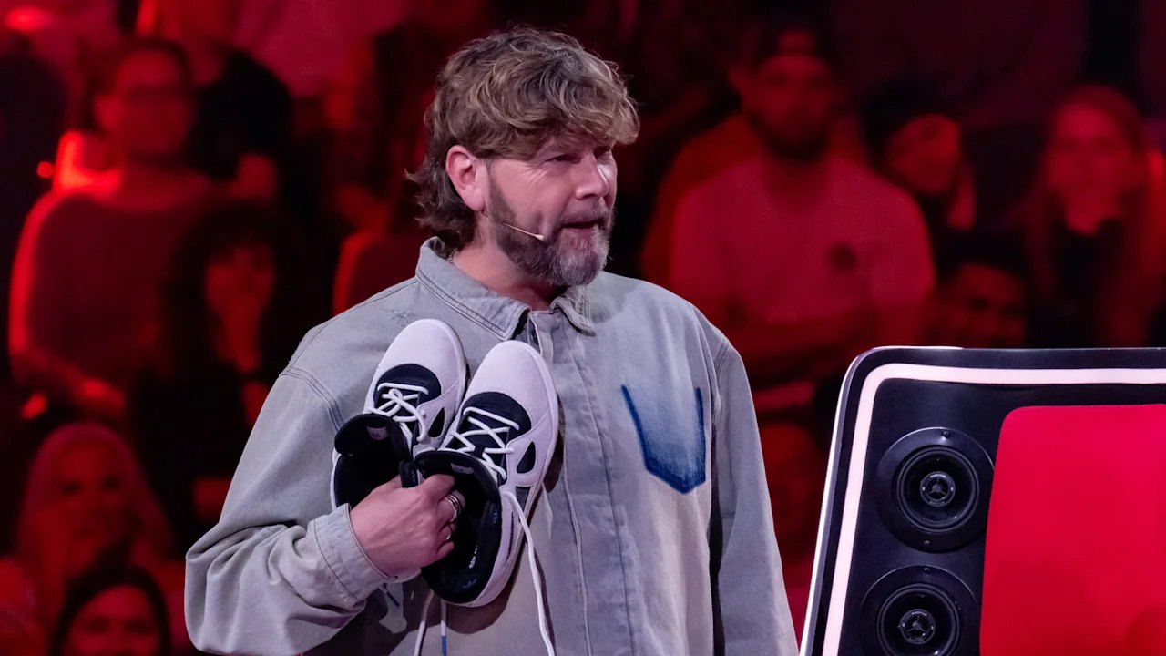 Rea Garvey verschenkt seine Schuhe