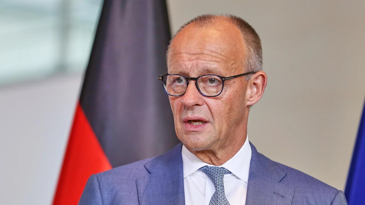 Spritpreise: Merz deutet Steuersenkung an