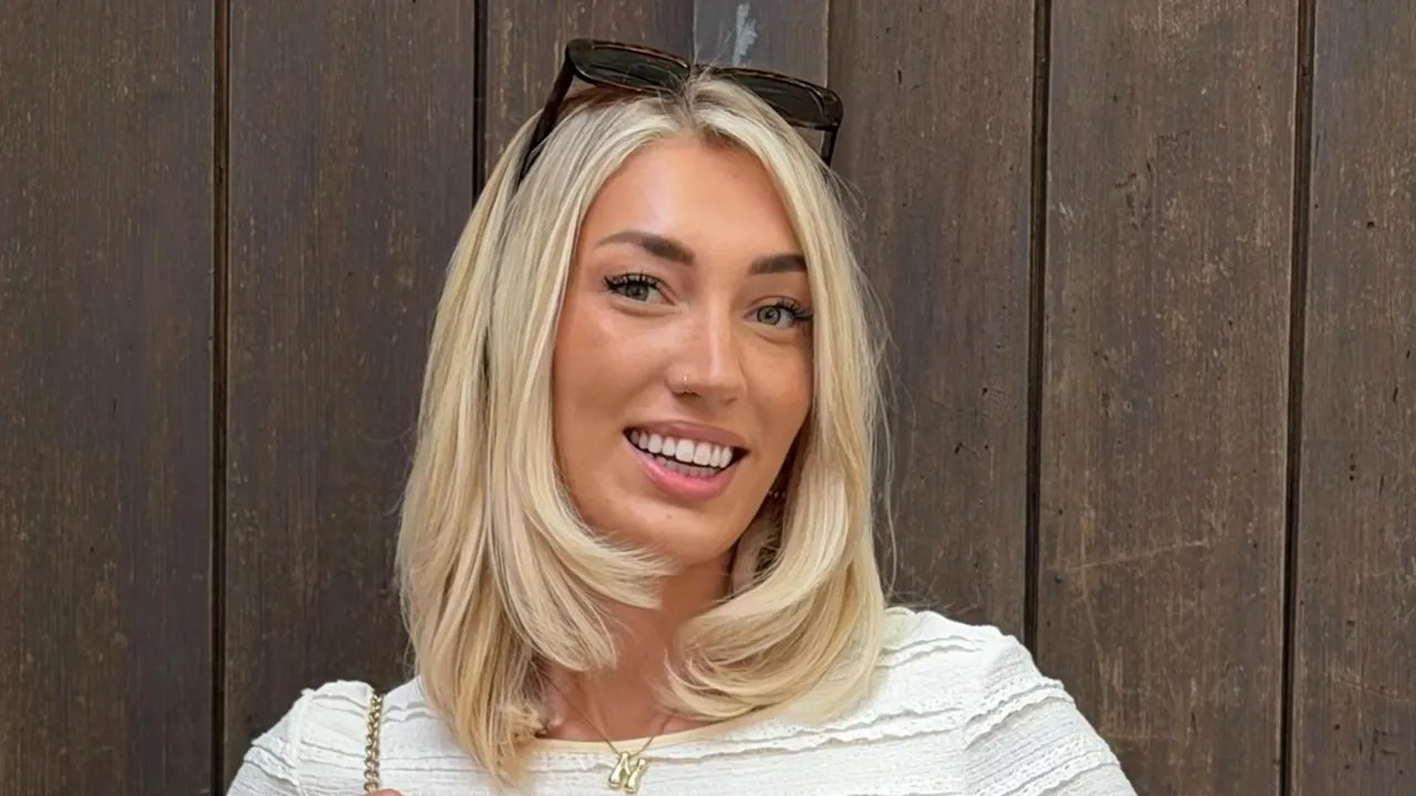 Starletnova von „7 vs. Wild“ – Mit 27 Jahren zieht sie zurück zu den Eltern