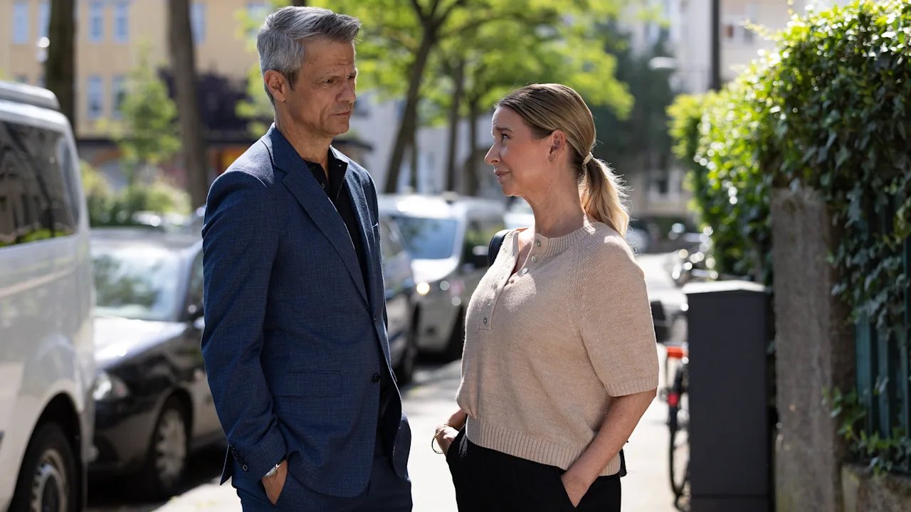 „Unter uns“ heute auf RTL+: Benedikt kämpft um mehr Familienzeit