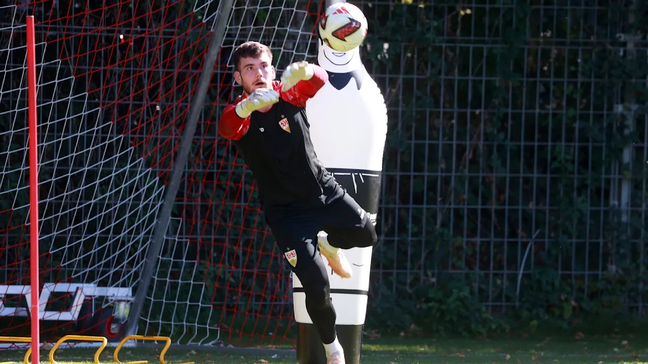 VfB Stuttgart: Angelo Stiller und Dennis Seimen auf dem Platz: Rückkehrwelle beim VfB
