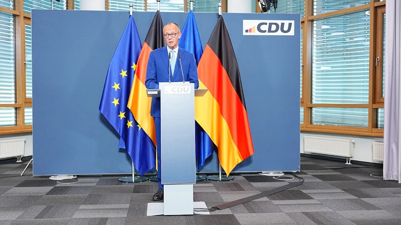 „Desaster!“ Merz macht weiter, kündigt Reformen an