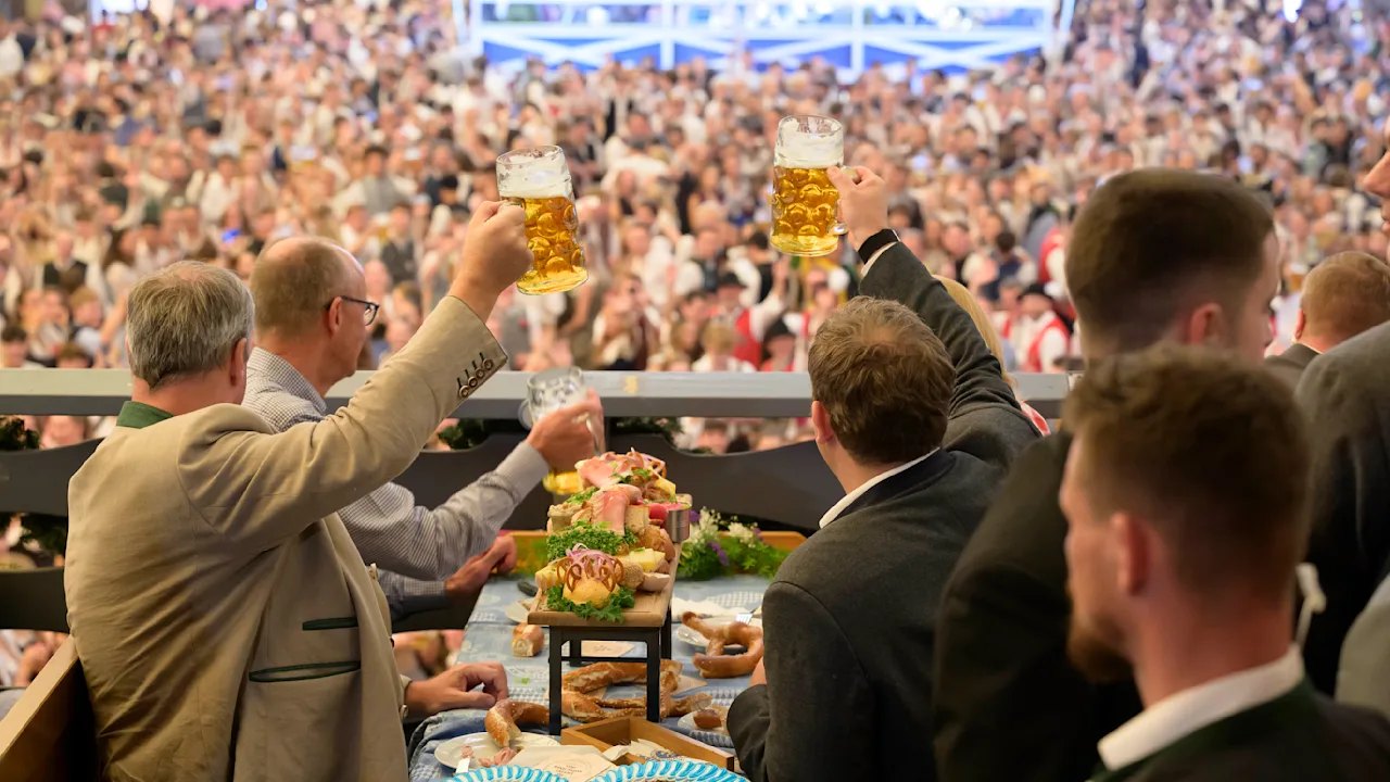 Wiesn-Wirt verklagt Stadt München: Gerichtszoff um das Oktoberfest